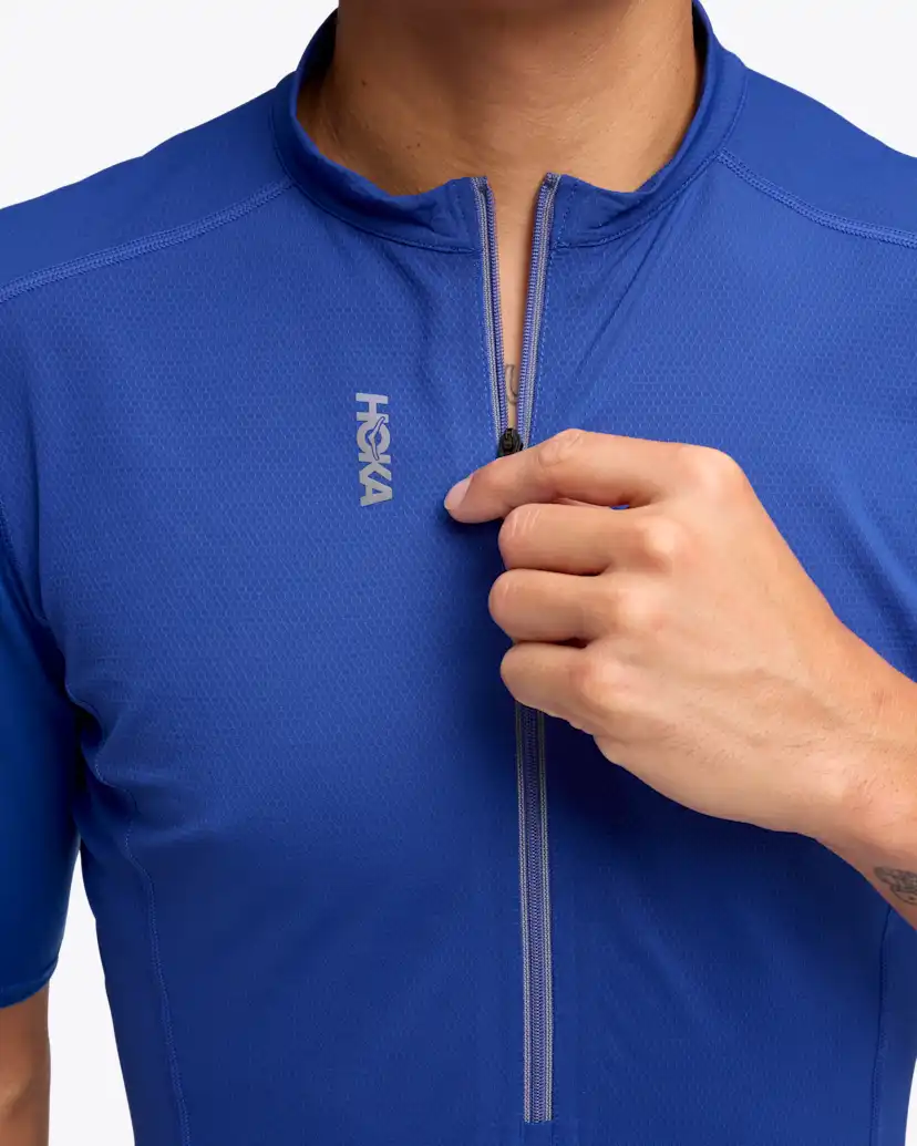 Мужские топы Hoka SkyBreeze Short Sleeve Zip — фото 5