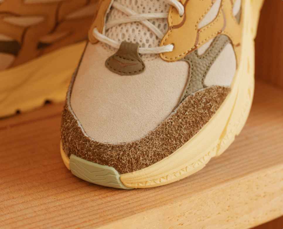 CEO！オリバーガル✖️ルイヴィトン　 61✖️61★ HOKA ONE ONE® Elite Terrain System Clifton L Suede for