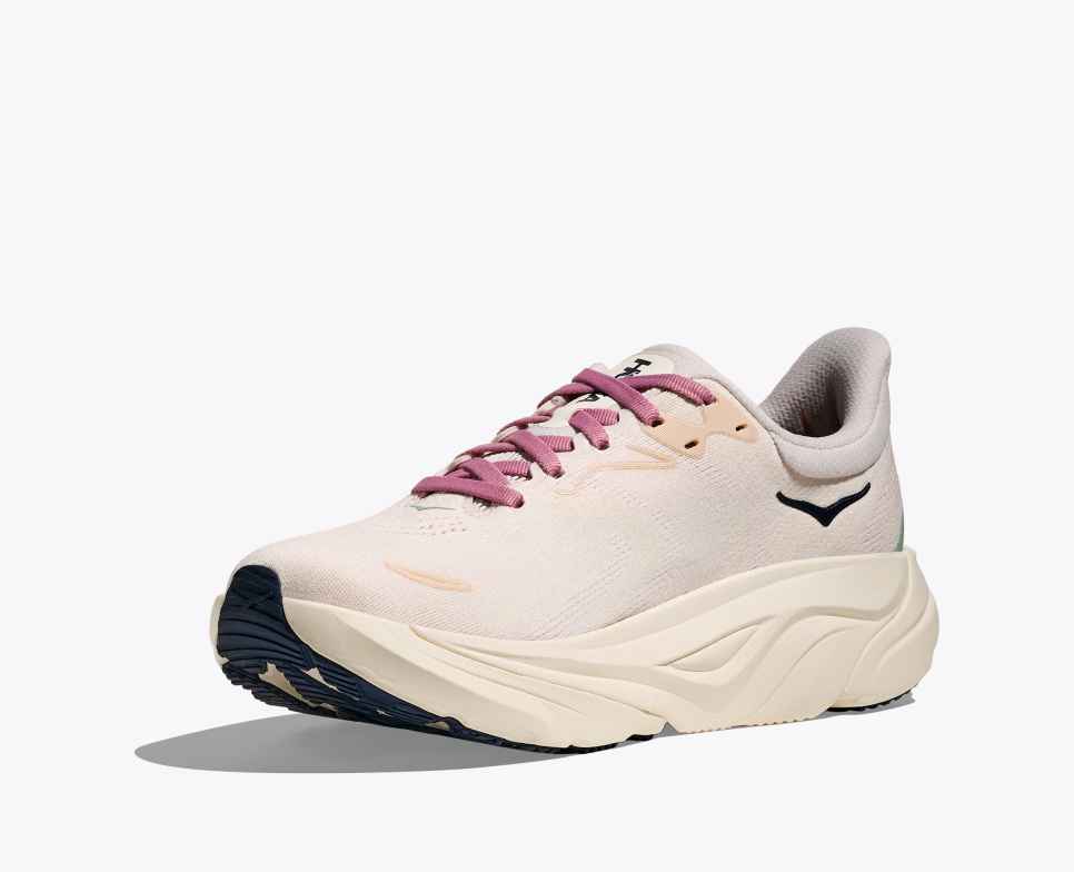 Women's Arahi 8