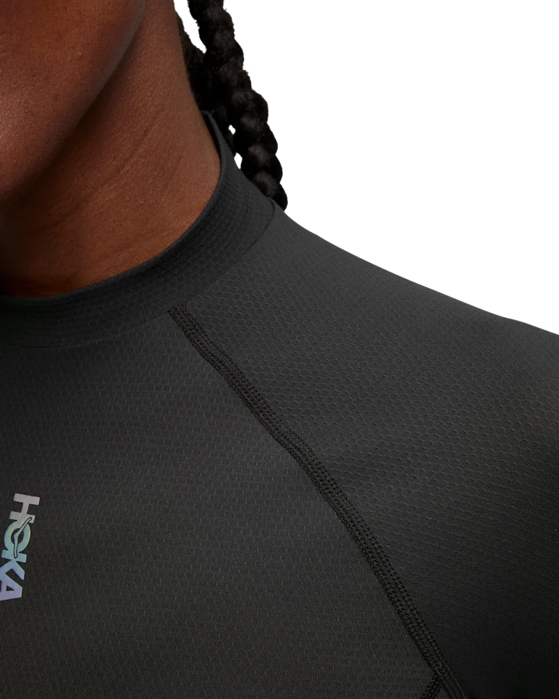 HOKA®公式サイト【スカイブリーズ ショート スリーブ|SkyBreeze Short