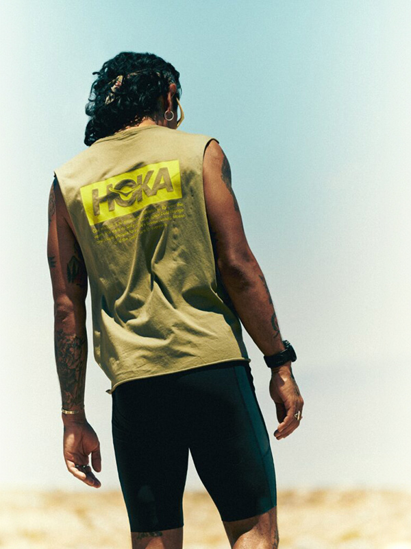 アパレル |パフォーマンスウェア】HOKA® 公式サイト（ホカオネオネ™）