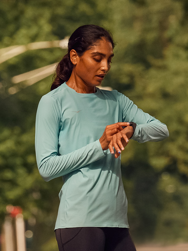 アパレル |パフォーマンスウェア】HOKA® 公式サイト（ホカオネオネ™）