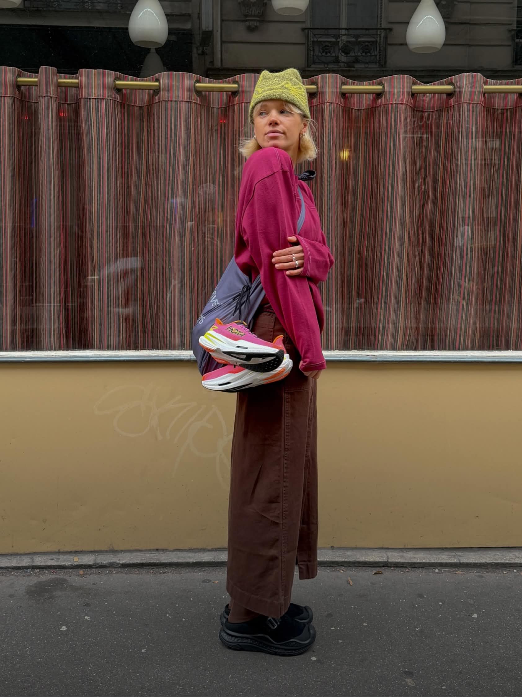 User-generated image showing @claraa_vdb wearing the HOKA Ora Primo EXT.