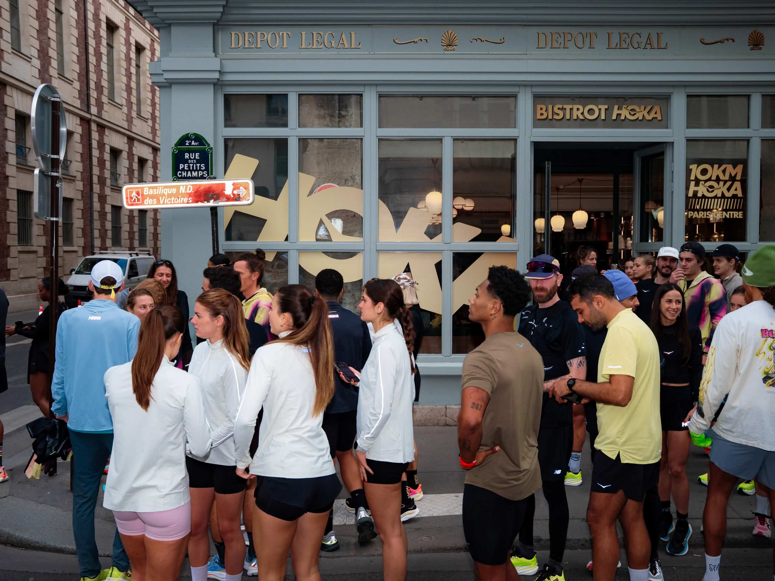 Photo showing the shopfront of the Bistrot HOKA activation in Paris, November 2025.