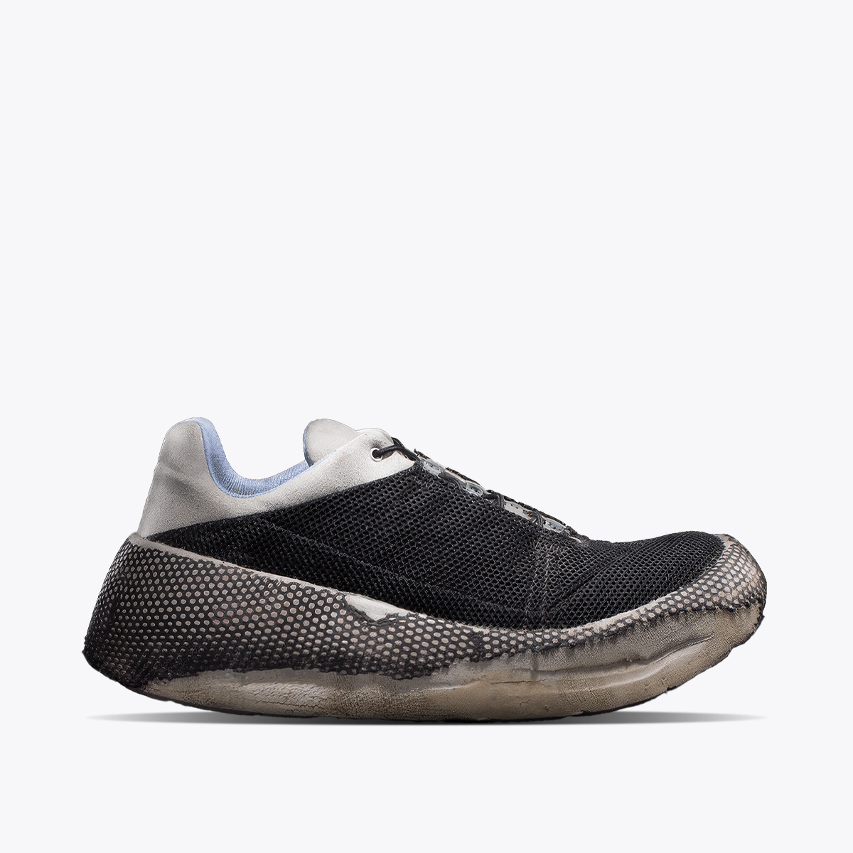 Image showing the prototype original Mafate shoe for HOKA.