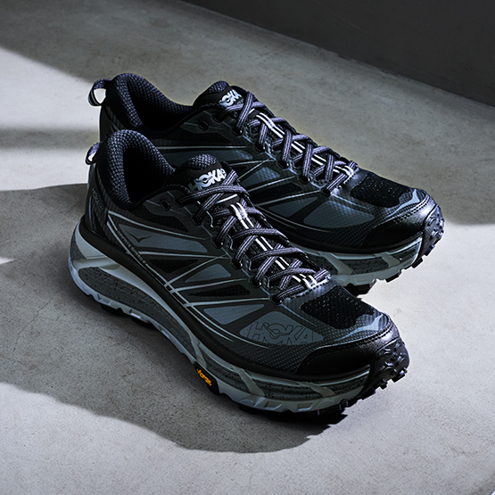 HOKA® 公式サイト【ネイビーシューズ・スニーカー 】ホカオネオネ™