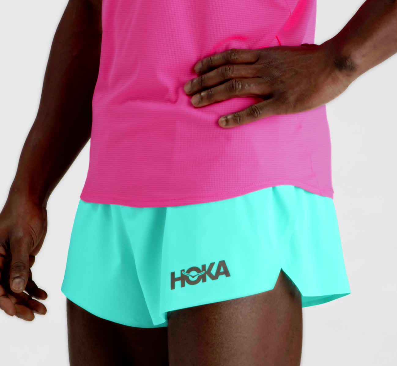 ブルー×レッド HOKA ONE ONE® (ホカオネオネ™) SPLIT SHORTS | www