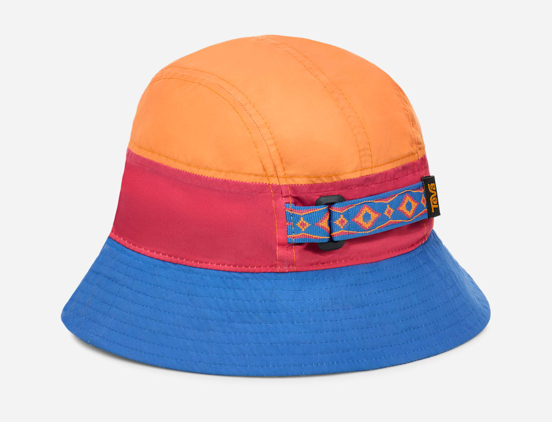 90 S Bucket Hat