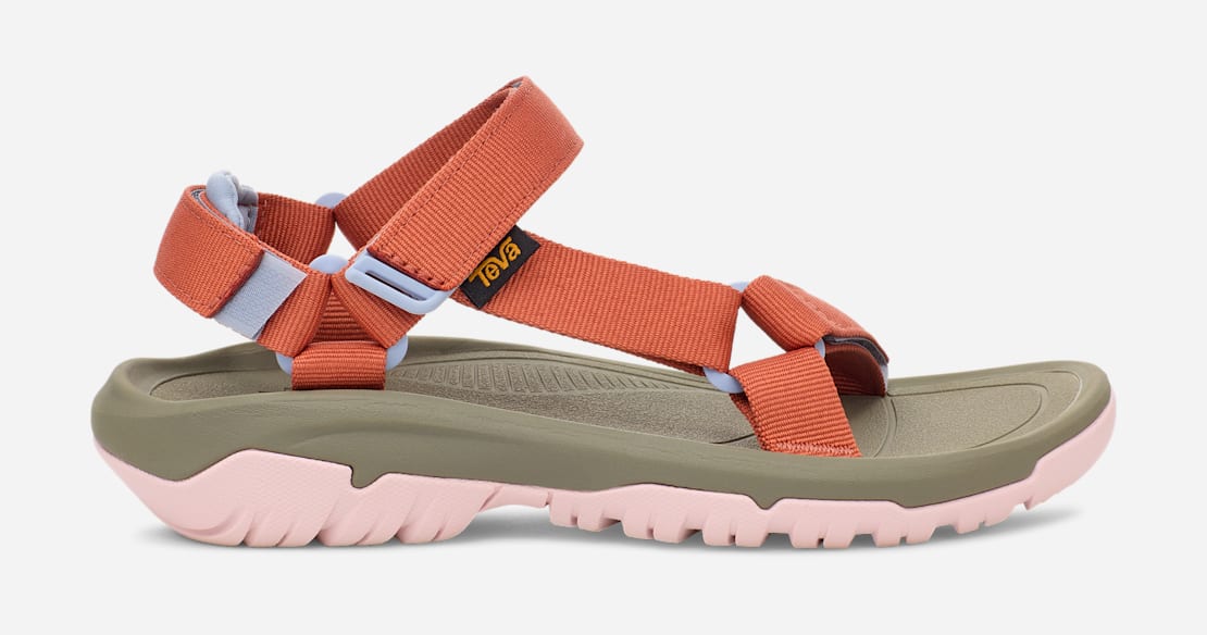 Tevas red clearance