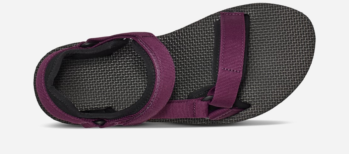 teva universal trail black