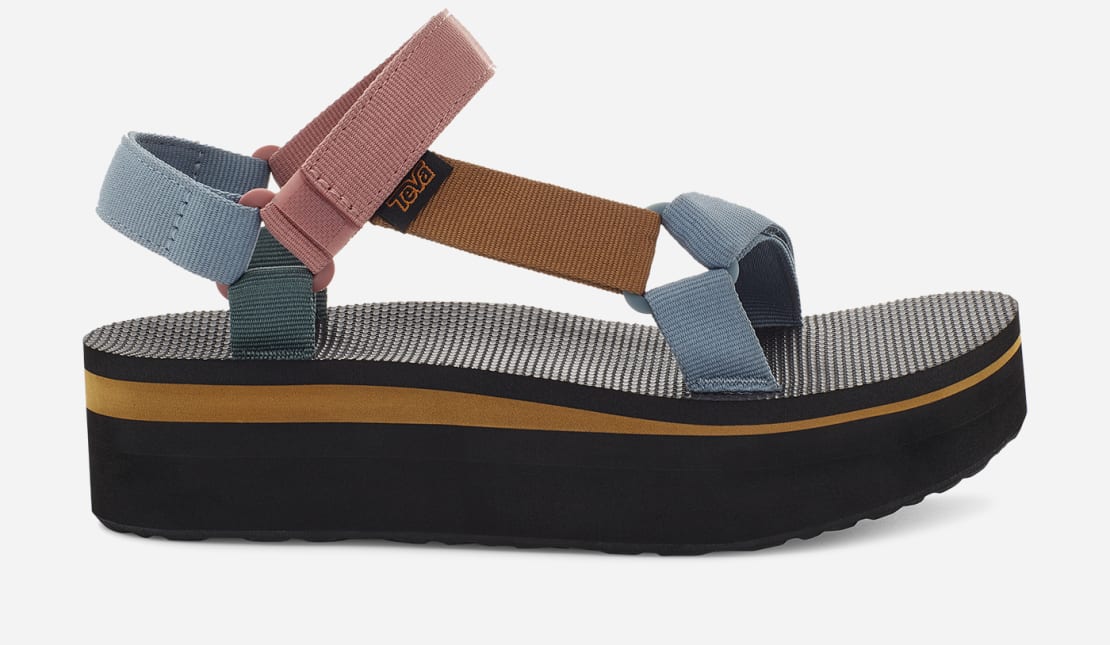 Universal flatform top teva sandal