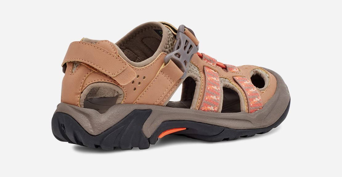 teva water hiking shoes