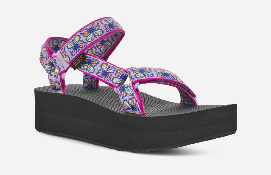 teva women's flatform universal