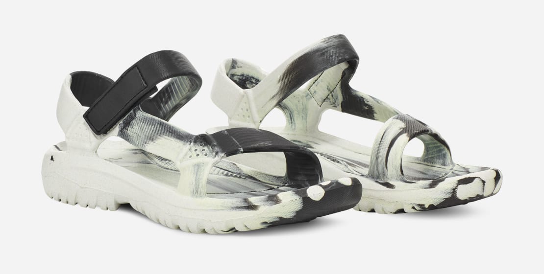 Teva hurricane hotsell drift black sandals