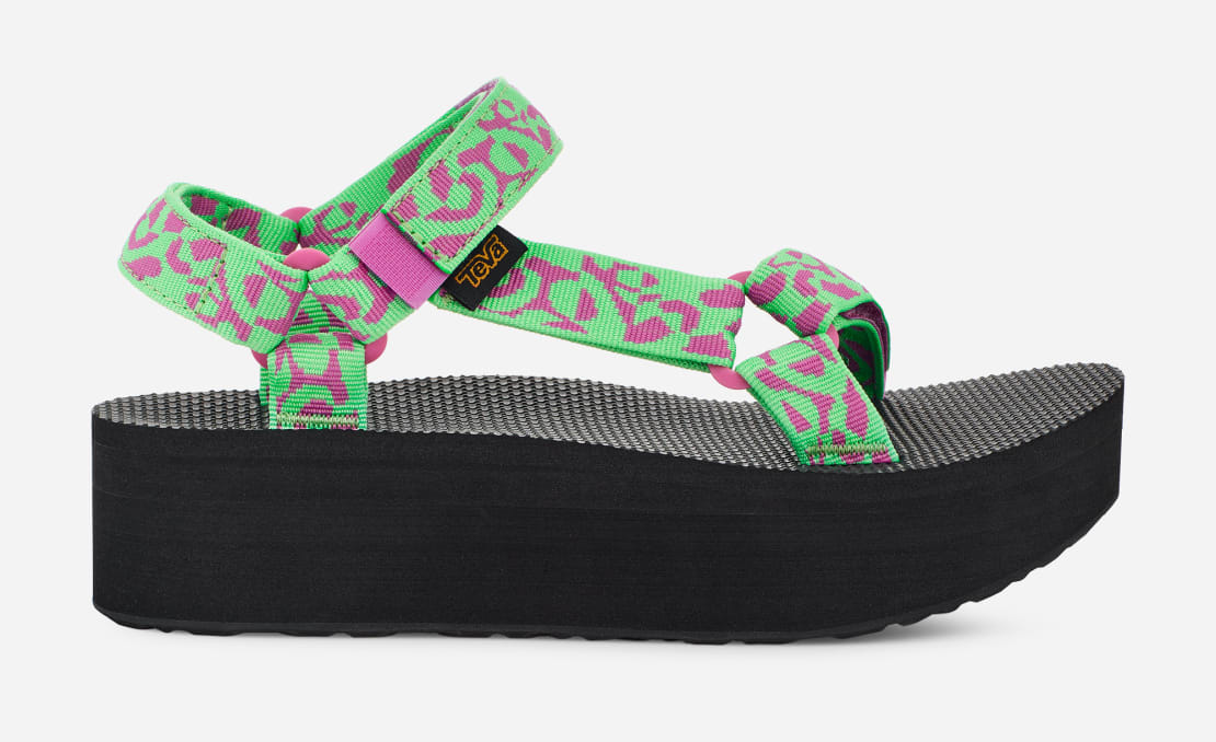 Teva women's deals flatform universal sandal