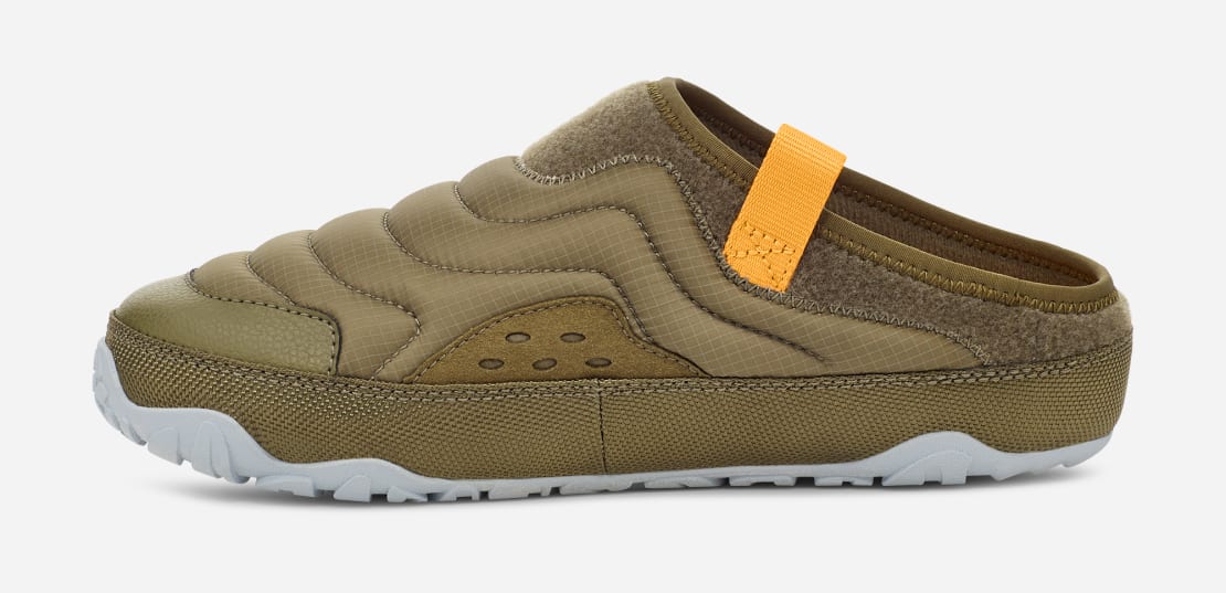 某メーカー Slip-on Terrain ReEMBER Shoes Teva® | 靴