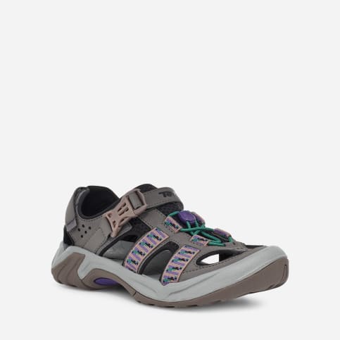 teva water hiking shoes