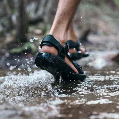 美品◇TEVA ハイドラトレック フリップ HYDRATREK FLIP 黒 楽天市場】【国内正規販売店】Teva テバ HYDRATREK FLIP