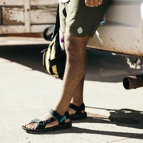 ★送料無料★テバ HYDRATREK SANDAL STVM2510510-DSP Hydratrek Closed-Toe Water Sandal