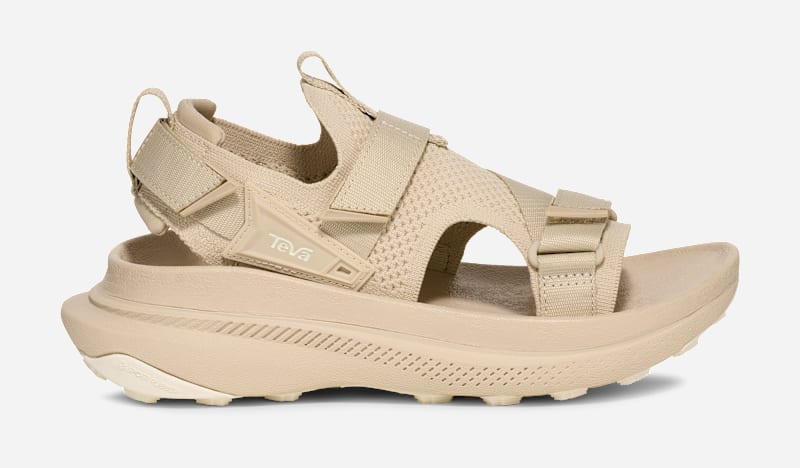 TEVA Women's Aventrail Trail Running Sandal in Oyster, Size 9.5