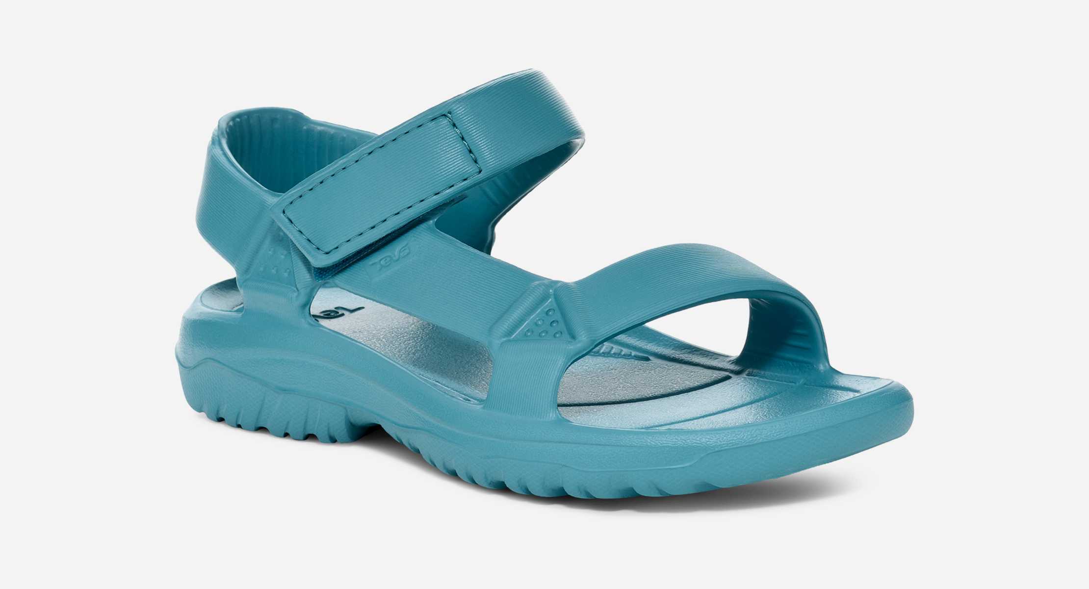 How to Say Teva Shoes: Master the Correct Pronunciation Easily