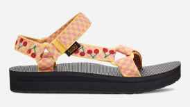 Men's Mid Universal Travel Sandal | Teva®