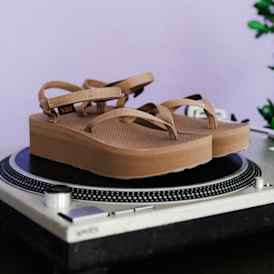 Flatform Slim Sandal