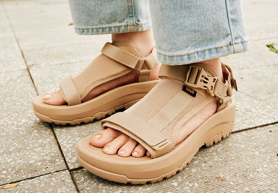 teva ショップ ハリケーン ボルト サンダル