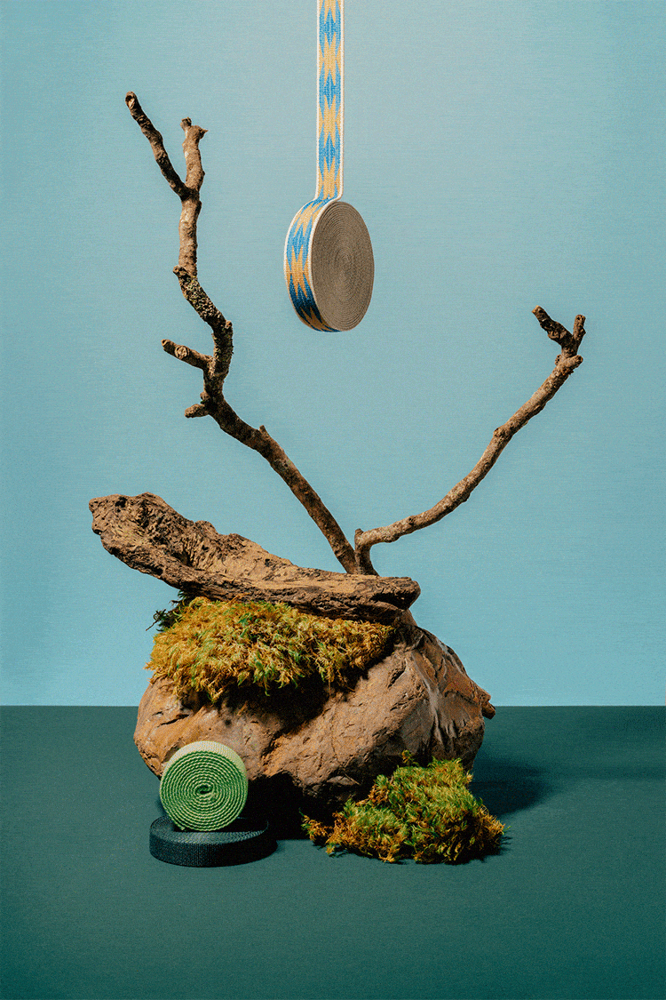 ウェビングは、あなたの足をしっかりとホールドするストラップになります動画