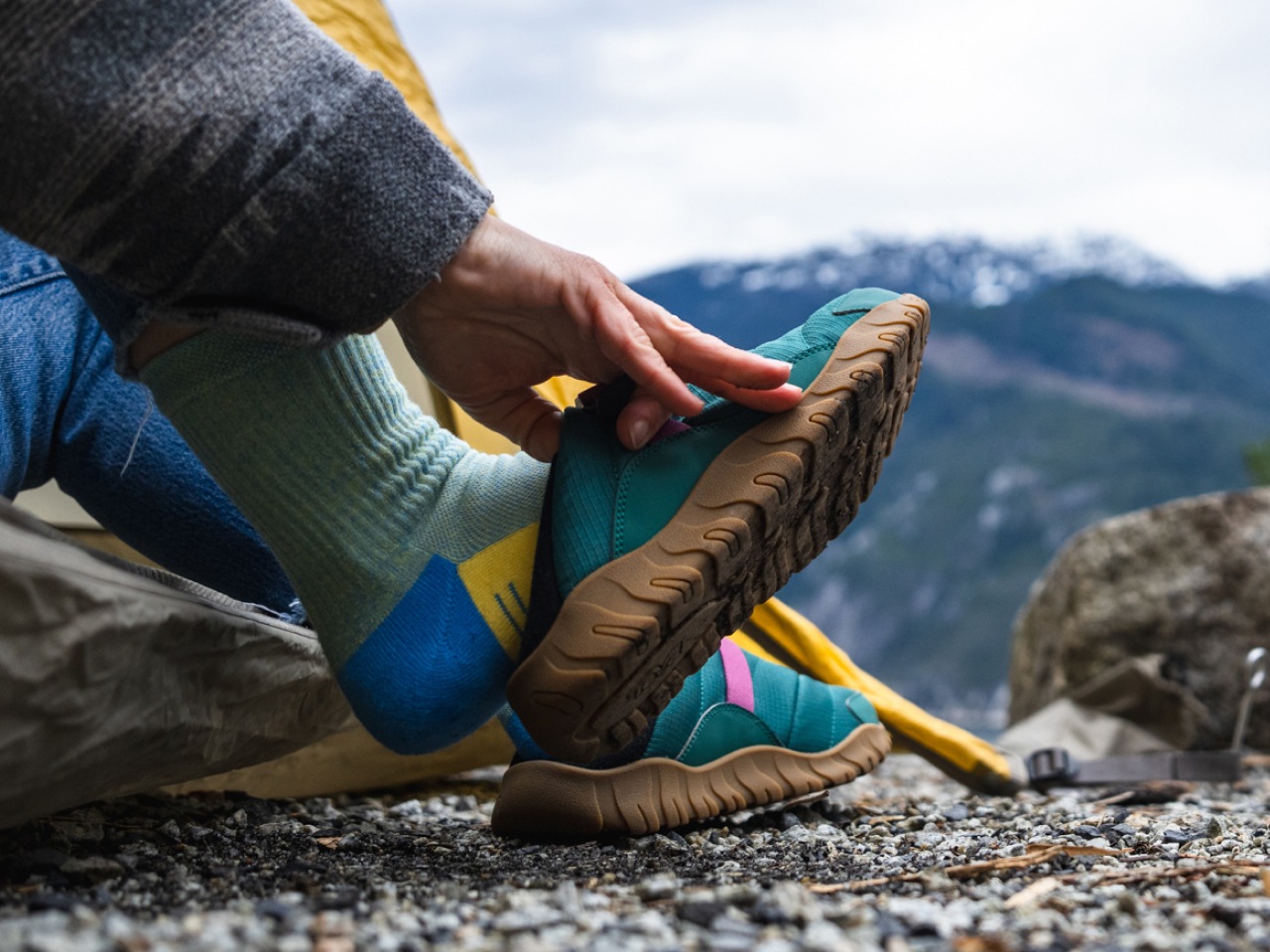 Reva ReEmber Camp Slip-On Men’s Shoes Navy Blue Teva ReEmber Camp Slipper Review | GearJunkie Tested main image 2