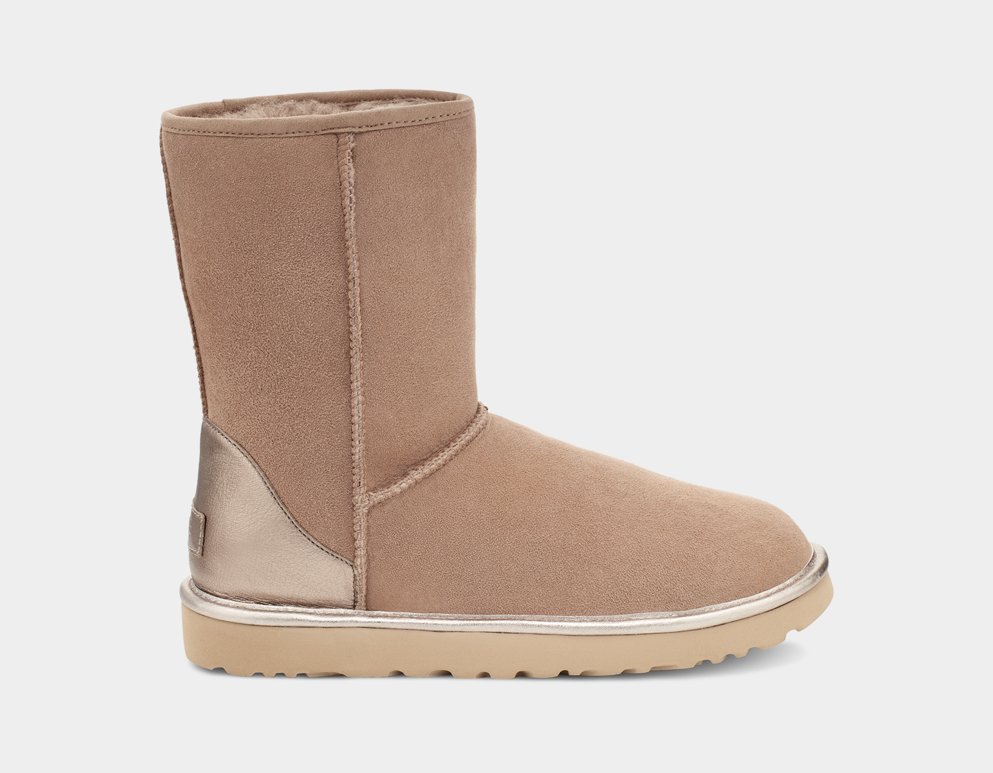 Classic Short Shine Boot UGG