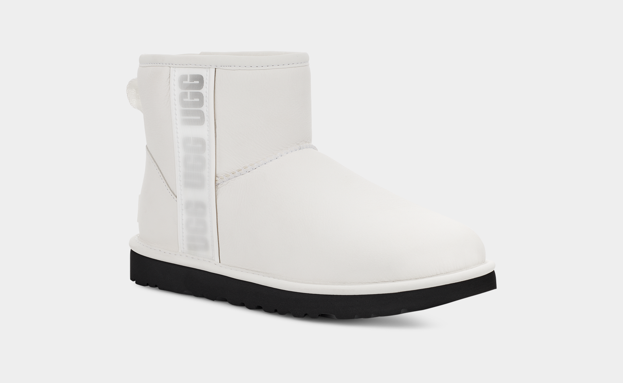 Ugg classic mini discount ii graphic logo