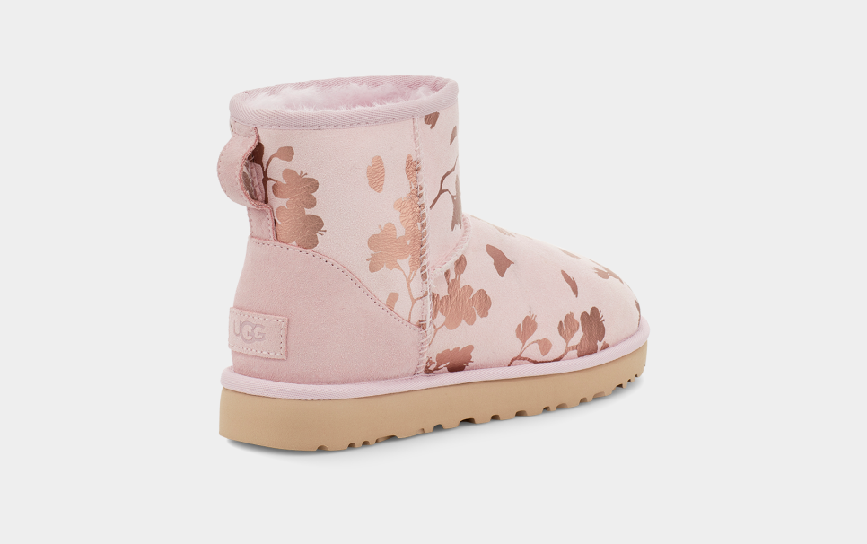 Ugg boots hot sale with flowers