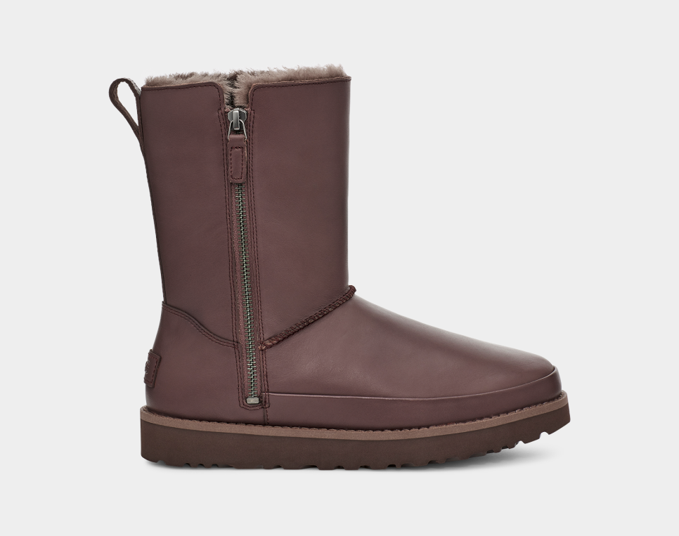 Ugg short top zip bootie