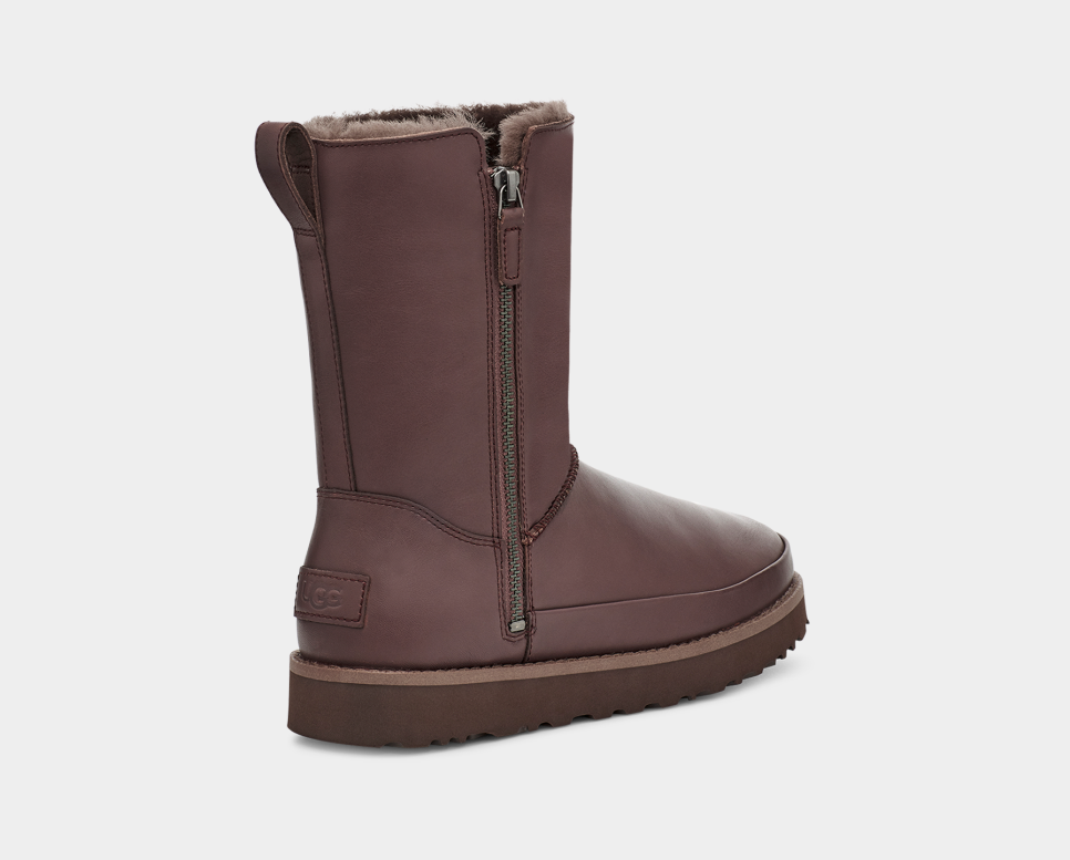 Ugg classic shop short zip bootie