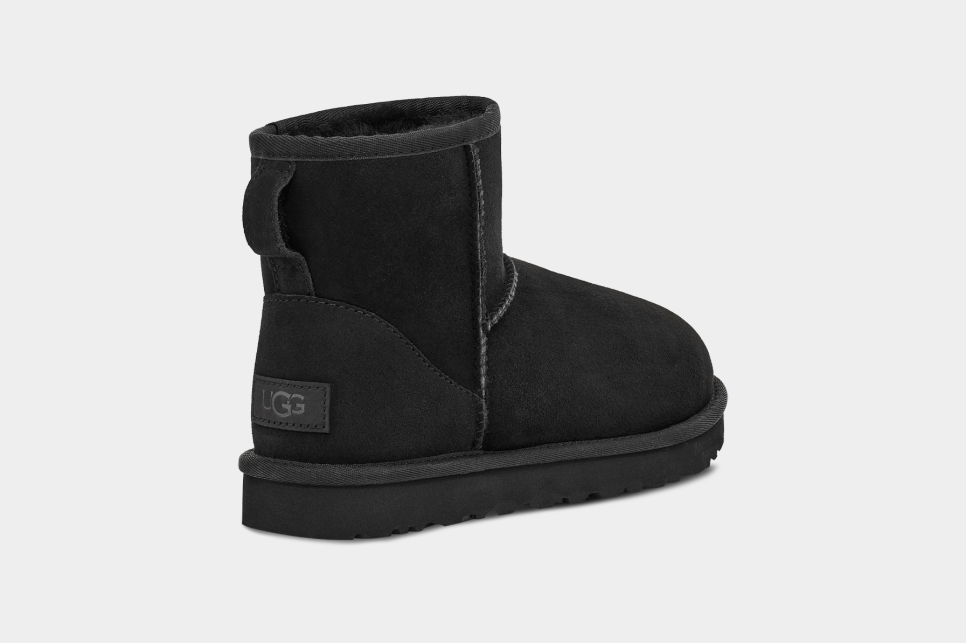 Black high hot sale top uggs