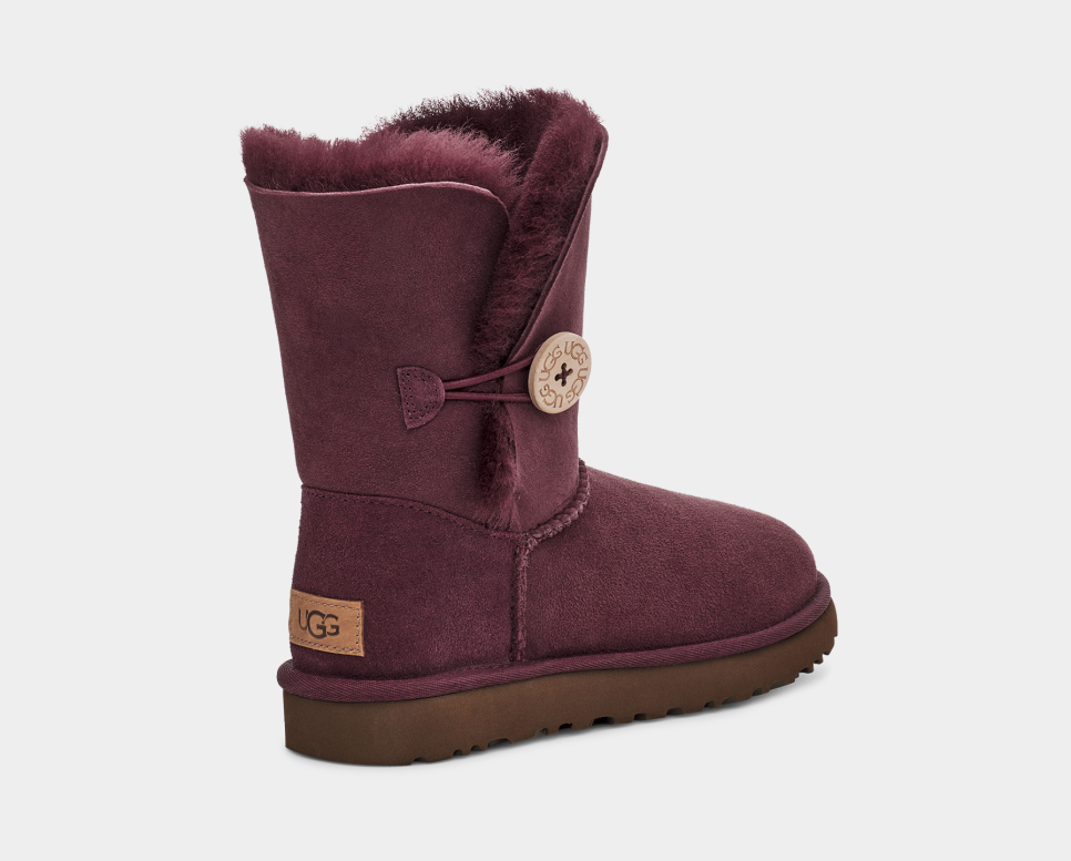 Classic bailey button ugg boots 2025