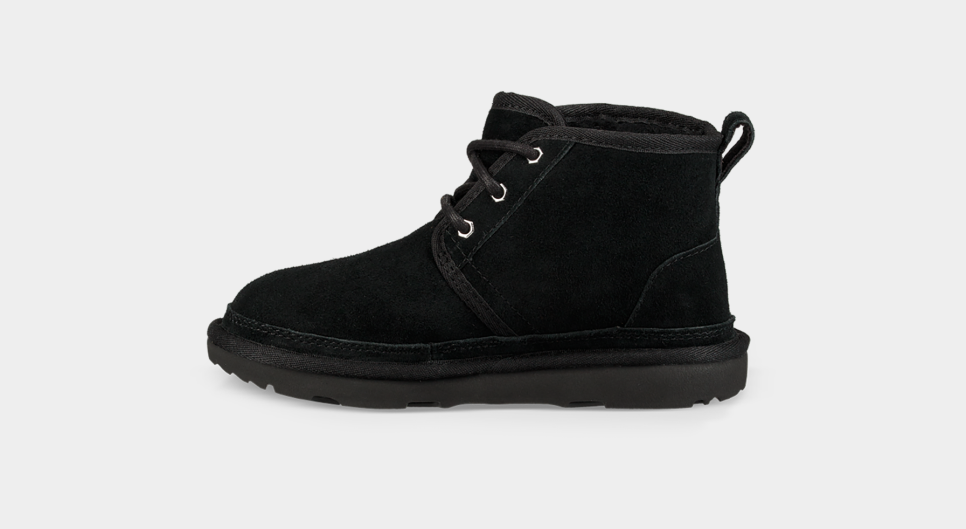 Boy black clearance uggs