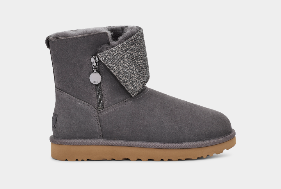 Ugg boots sales kittery maine