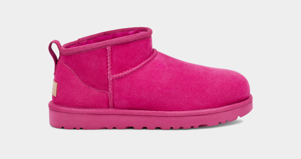 Pink 2025 ugg trainers