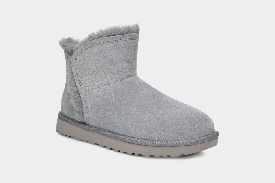 Mini 2025 fluff uggs