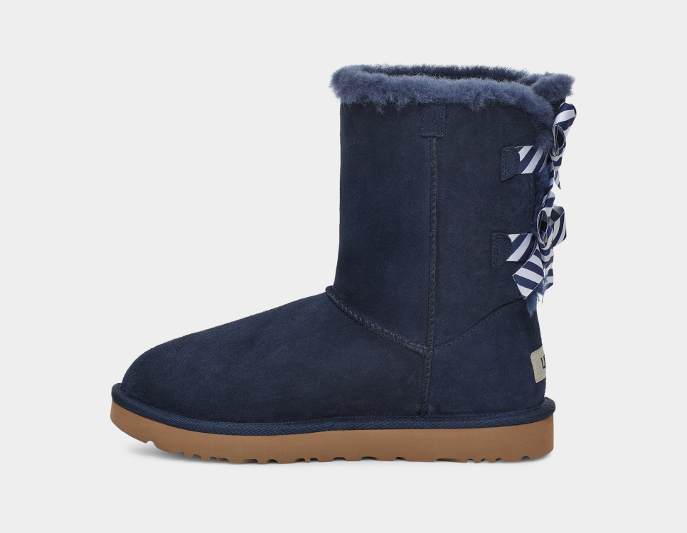 Blue managerial bailey bow uggs
