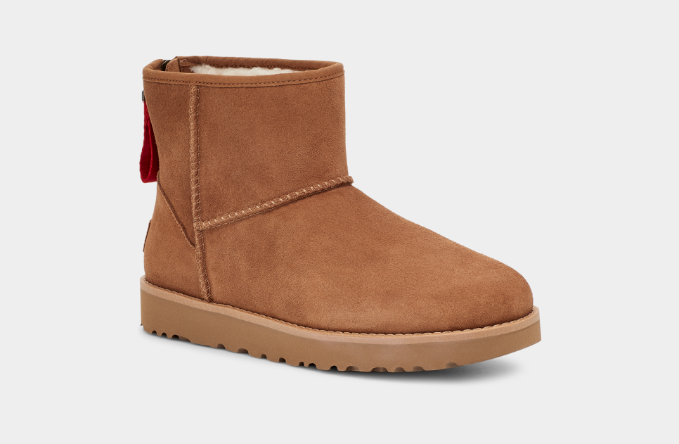 Ugg classic mini discount ii graphic logo
