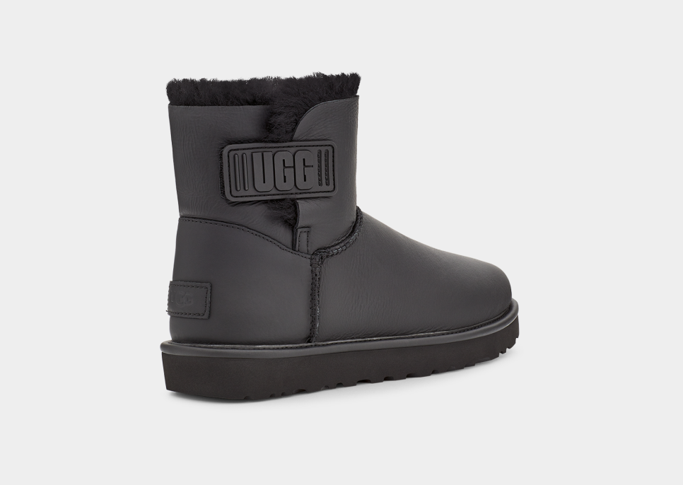 Ugg classic mini discount logo sparkle boot