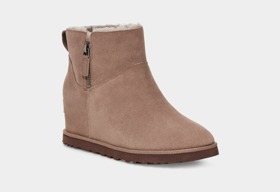 Classic Femme Zip Mini Boot UGG