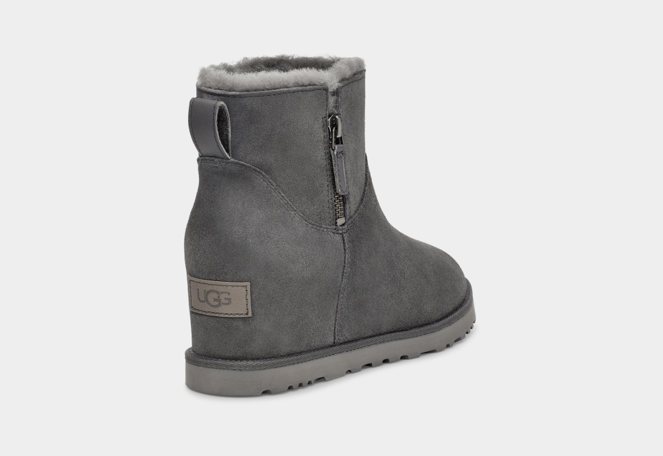 Ugg classic hot sale femme mini boot