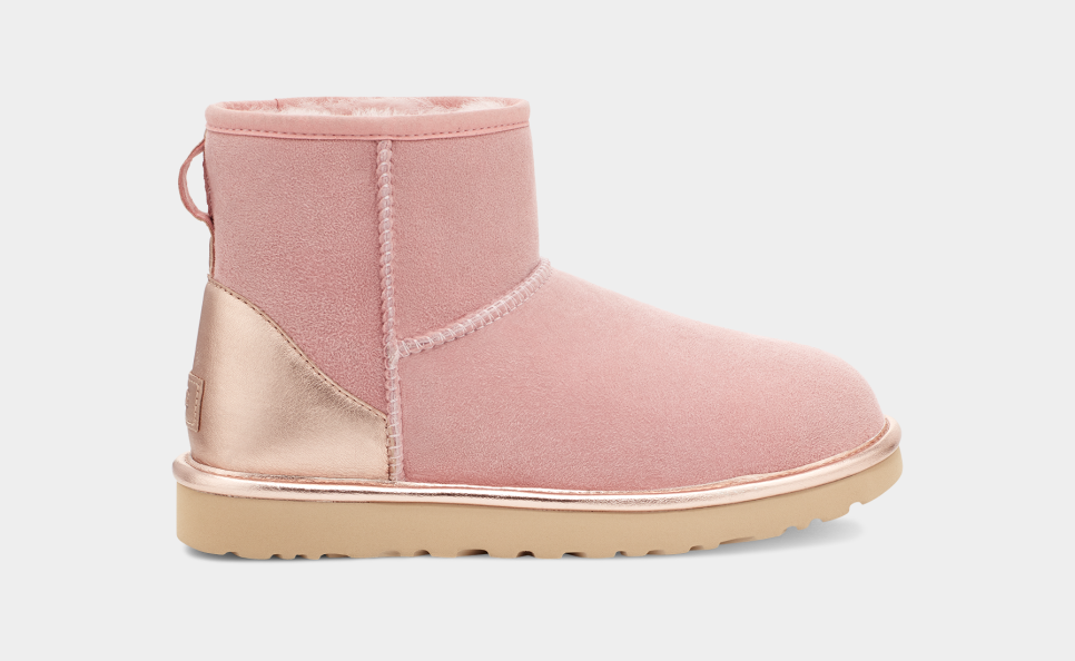 Pink shiny clearance uggs