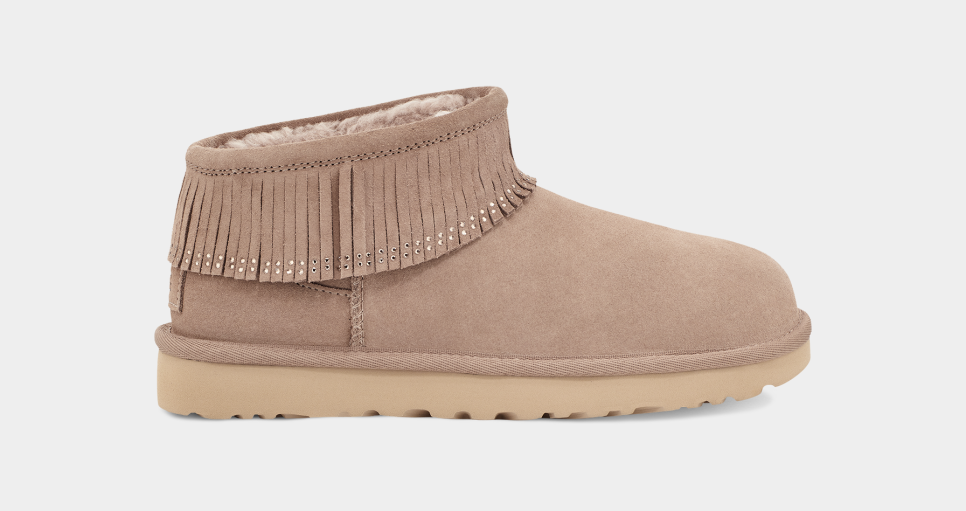 Womens fringe shop ugg boots
