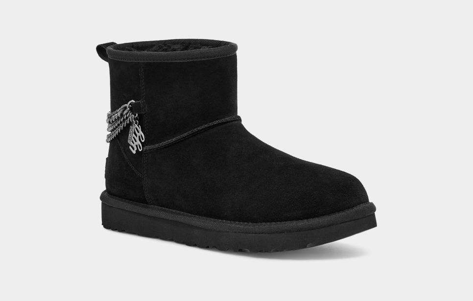 Classic Mini Chains Boot UGG