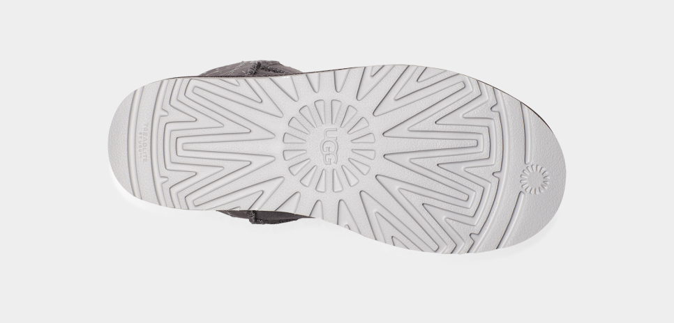 UGG Classic Short Studded for Women UGG Europe